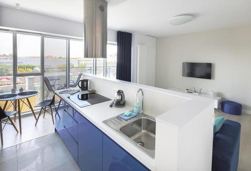 בית מלון כפרי Poznan Apartments Towarowa