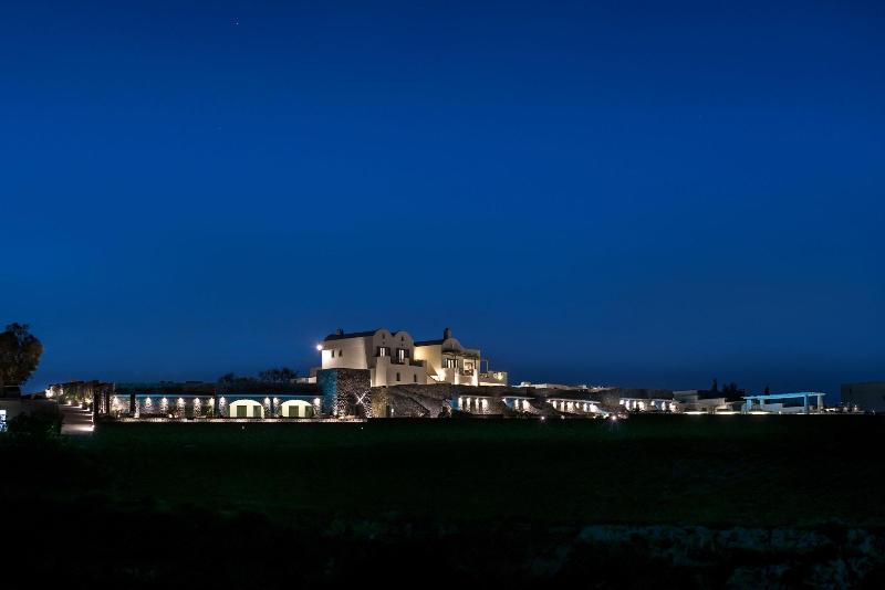 Hotel Elements Of Caldera Suites