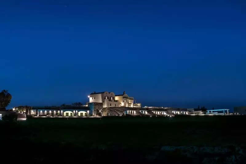 Hotelli Elements Of Caldera Suites