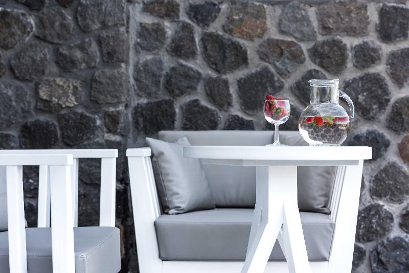 Hotel Elements Of Caldera Suites