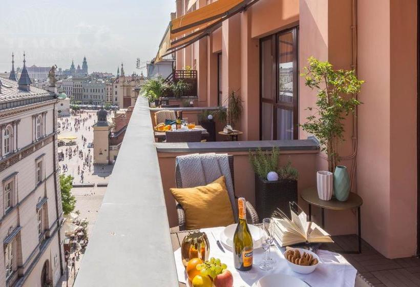 Отель Fragola Apartments Old Town