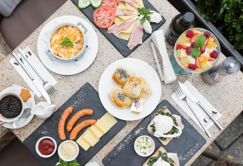 Отель Fragola Apartments Old Town