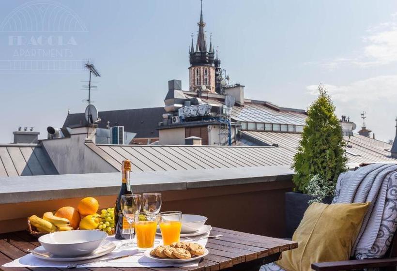 Отель Fragola Apartments Old Town