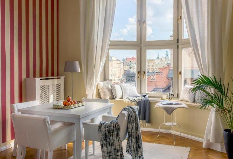 Отель Fragola Apartments Old Town
