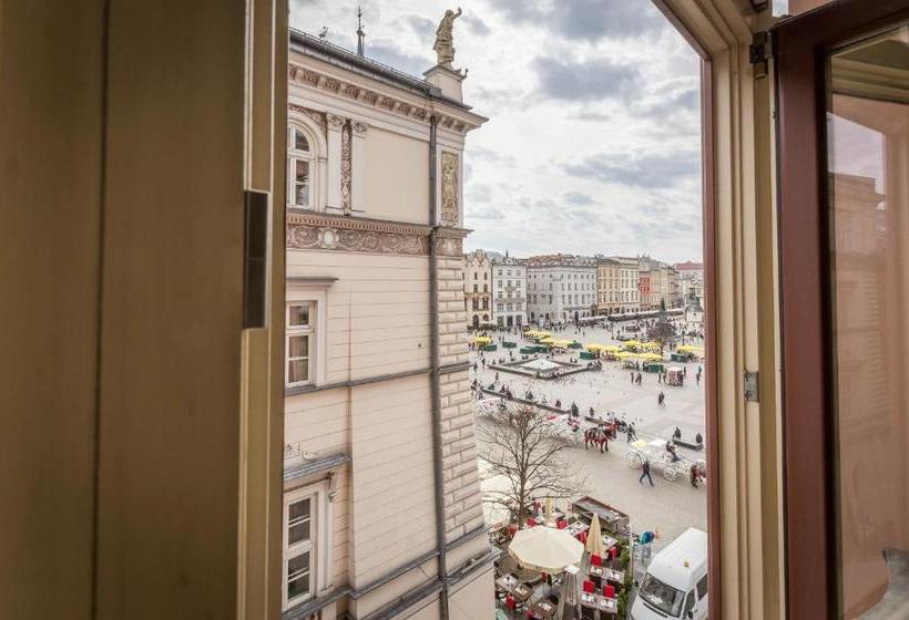 Отель Fragola Apartments Old Town