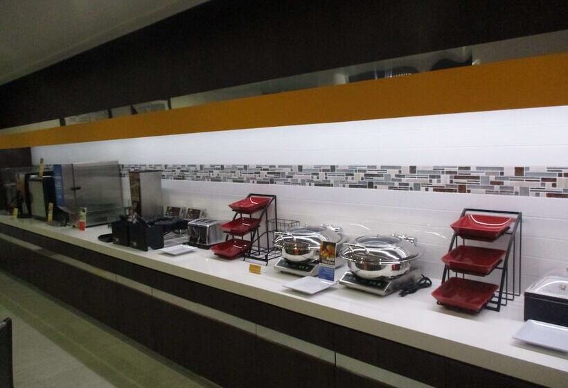 فندق Glō Best Western Brooklyn Nyc