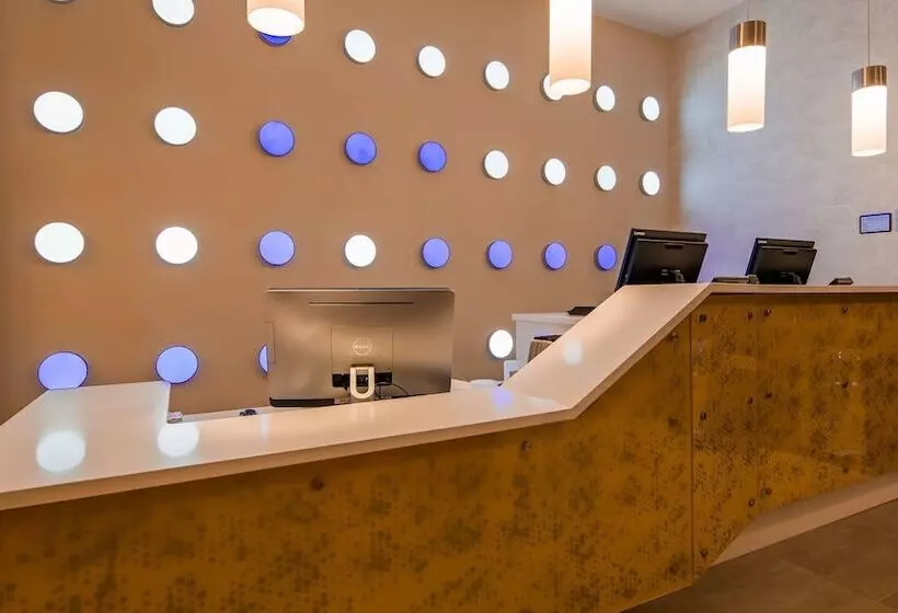 ホテル Glō Best Western Brooklyn Nyc