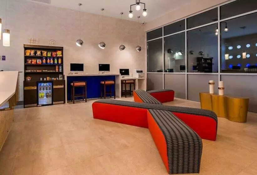 ホテル Glō Best Western Brooklyn Nyc