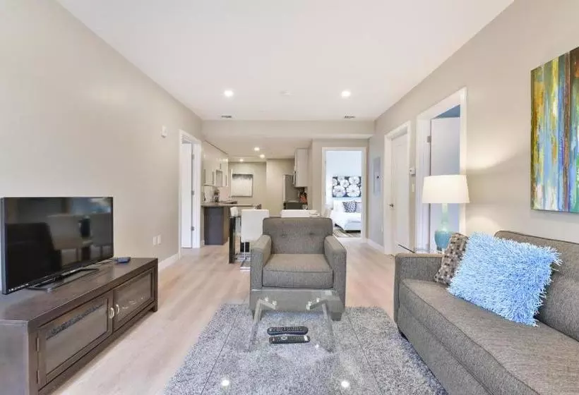 هتل Global Luxury Suites Longwood Medical