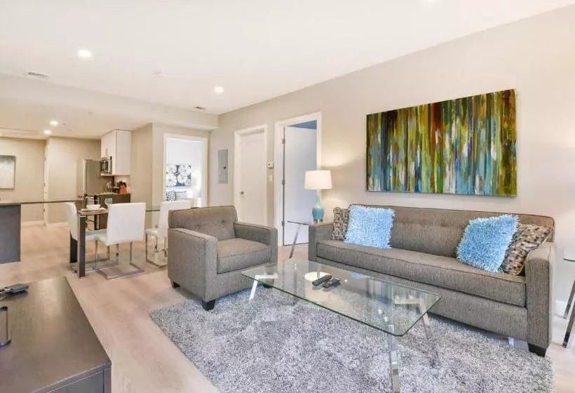 هتل Global Luxury Suites Longwood Medical