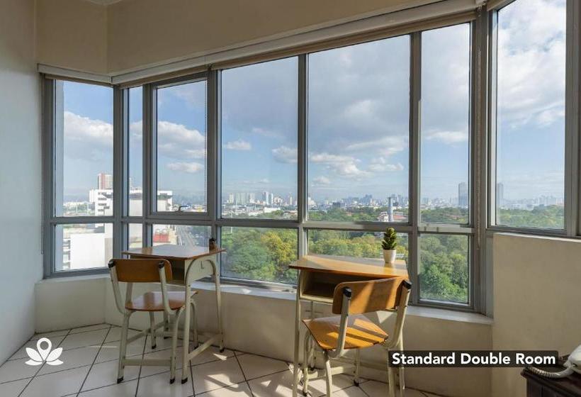 בית מלון כפרי Golden Panda Dormtel By Zen Rooms