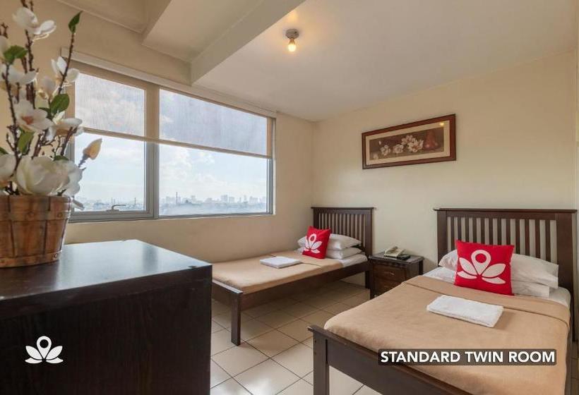 בית מלון כפרי Golden Panda Dormtel By Zen Rooms