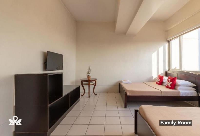 בית מלון כפרי Golden Panda Dormtel By Zen Rooms