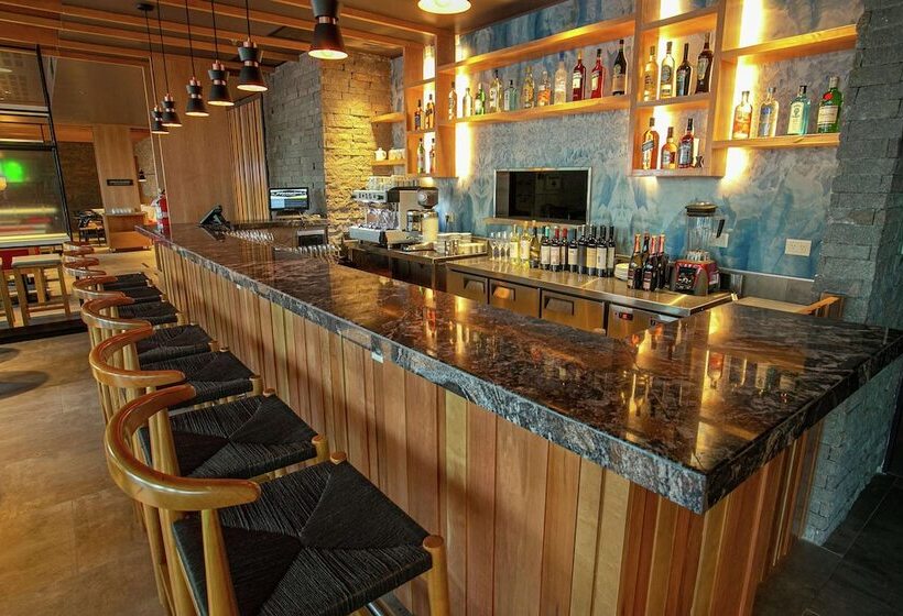 فندق Hampton By Hilton Bariloche