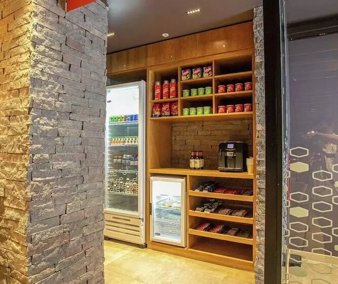 Hotel Hampton By Hilton Bariloche