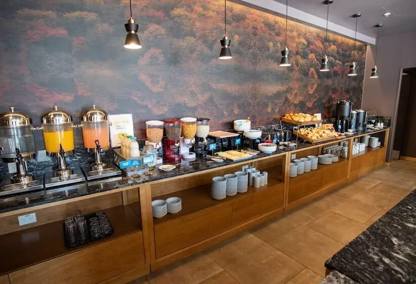 Hotel Hampton By Hilton Bariloche