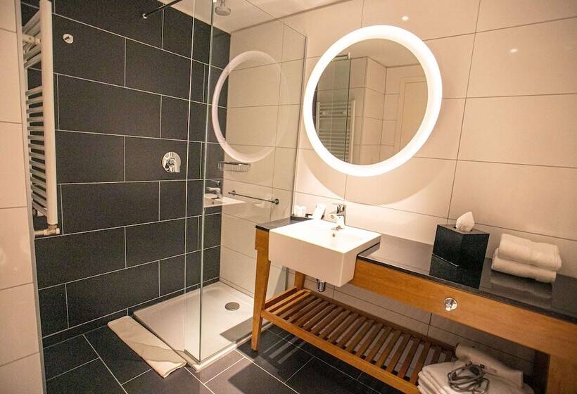 فندق Hampton By Hilton Bariloche