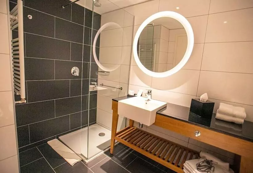 Hotel Hampton By Hilton Bariloche