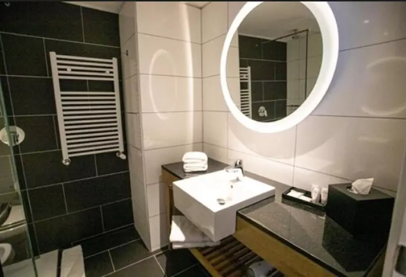 Hotel Hampton By Hilton Bariloche