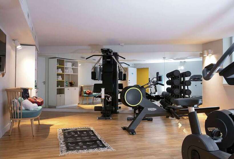 ホテル Hampton By Hilton Paris Clichy