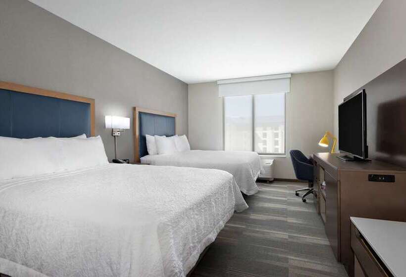 هتل hampton Inn & Suites San Diego Airport Liberty Station