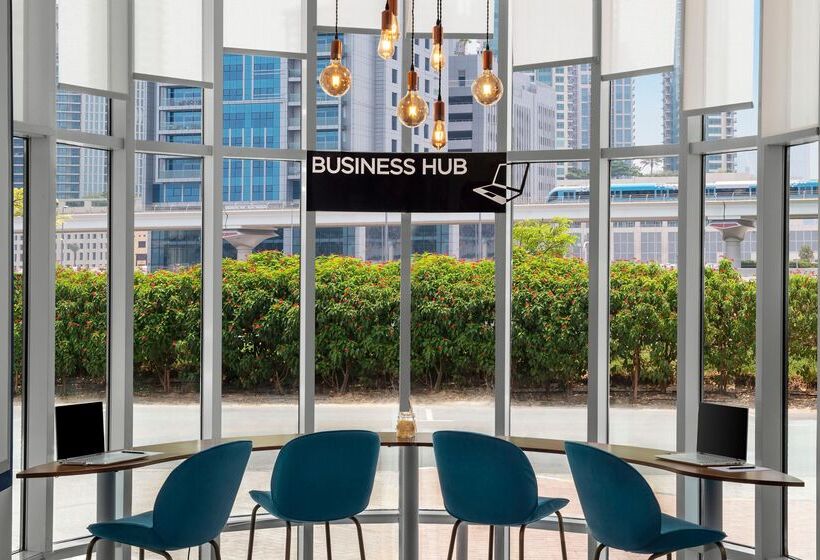 Leva Hotel And Suites, Opposite Downtown