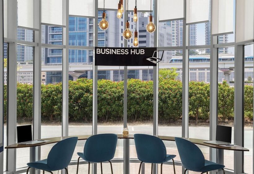 Leva Hotel And Suites, Opposite Downtown