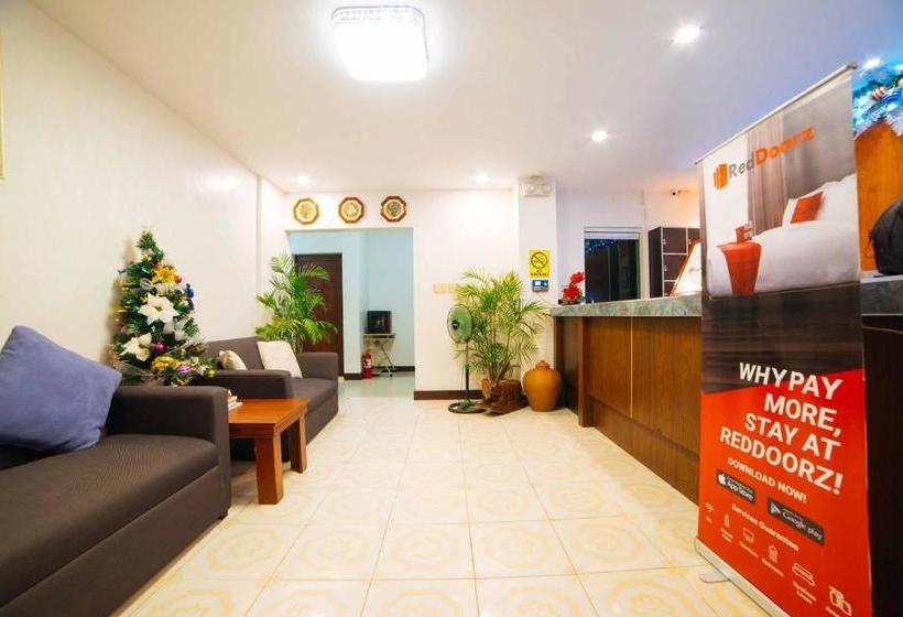 Hotel Reddoorz @ Josefa Subdivision Angeles City