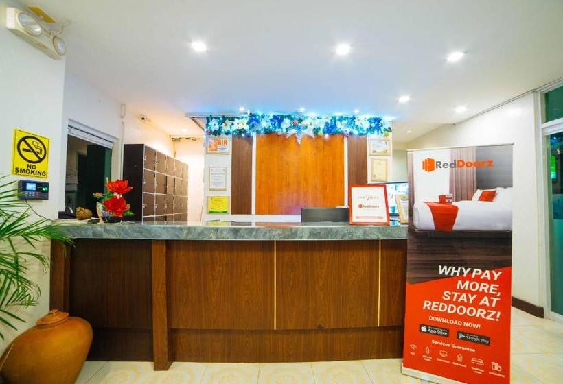 Hotel Reddoorz @ Josefa Subdivision Angeles City