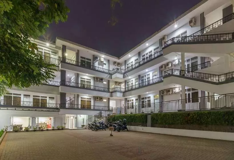 ホテル Reddoorz Plus Near Sukajadi 2