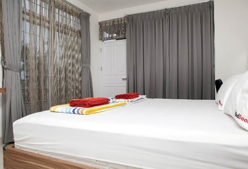 בית מלון כפרי Reddoorz Plus Near Sukajadi 2