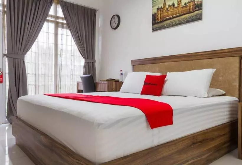 ホテル Reddoorz Plus Near Sukajadi 2