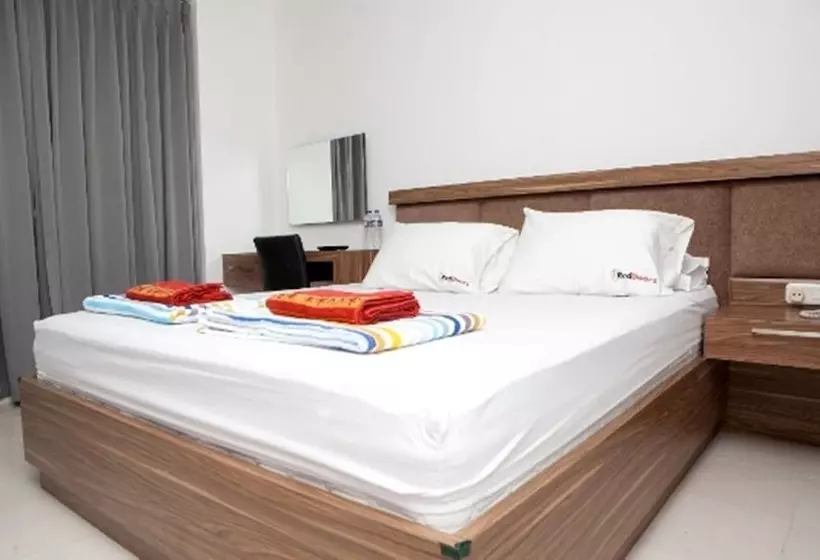 ホテル Reddoorz Plus Near Sukajadi 2