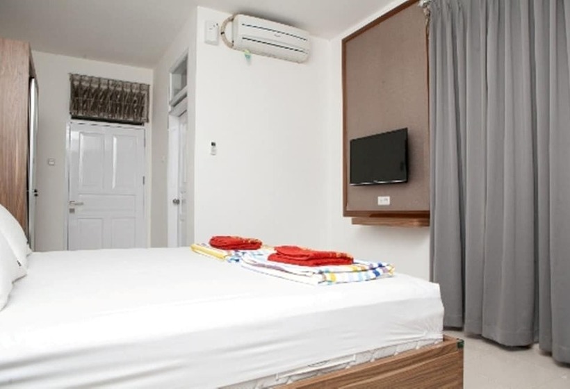 בית מלון כפרי Reddoorz Plus Near Sukajadi 2