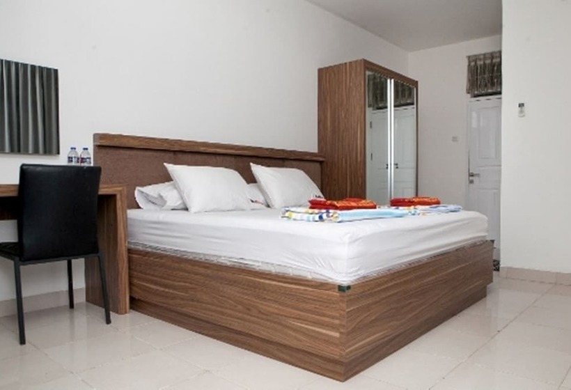 בית מלון כפרי Reddoorz Plus Near Sukajadi 2