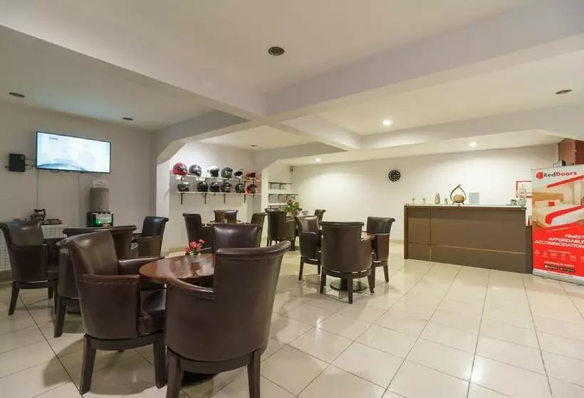 ホテル Reddoorz Plus Near Sukajadi 2