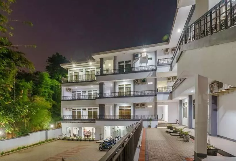 ホテル Reddoorz Plus Near Sukajadi 2