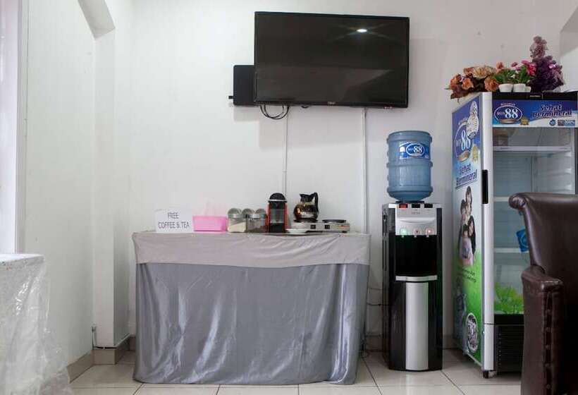 בית מלון כפרי Reddoorz Plus Near Sukajadi 2