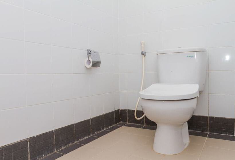 בית מלון כפרי Reddoorz Plus Near Sukajadi 2