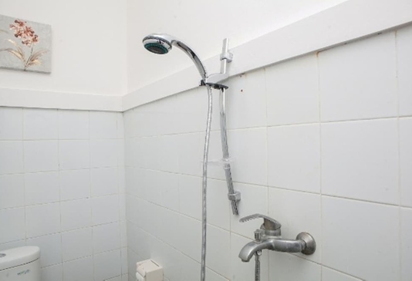 בית מלון כפרי Reddoorz Plus Near Sukajadi 2