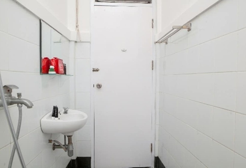 בית מלון כפרי Reddoorz Plus Near Sukajadi 2