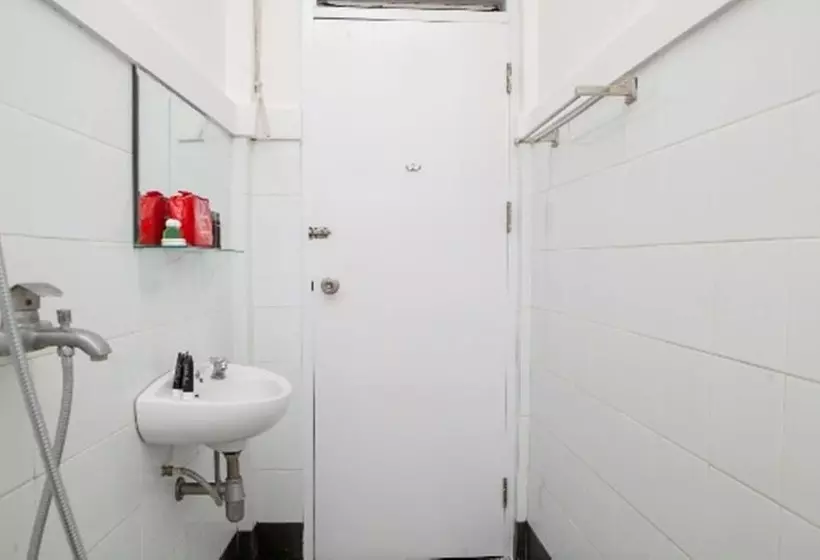 ホテル Reddoorz Plus Near Sukajadi 2