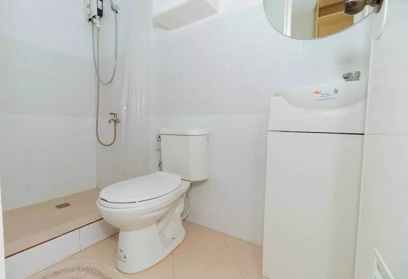 Hotelli Reddoorz Plus @ Ruby Las Pinas Weekly Stay