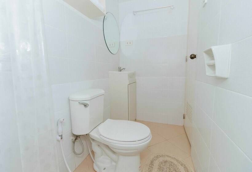 בית מלון כפרי Reddoorz Plus @ Ruby Las Pinas Weekly Stay