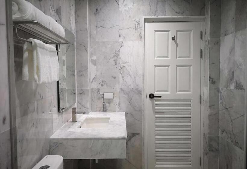 בית מלון כפרי T Villas Huahin