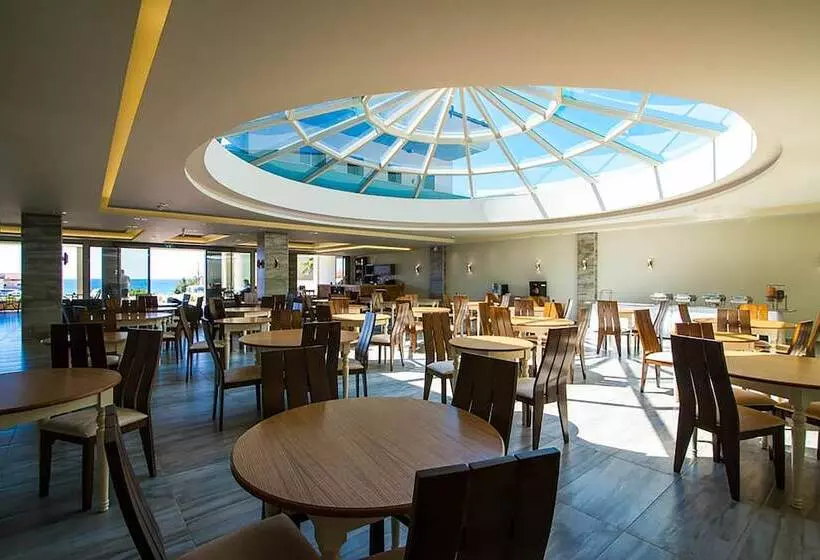 Hotelli The Dome Luxury