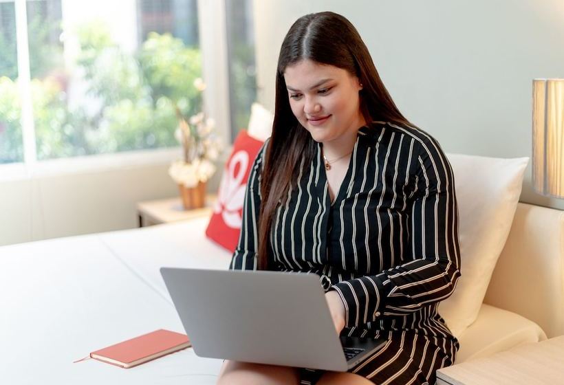 Hotel Zen Premium Near Rockwell Makati