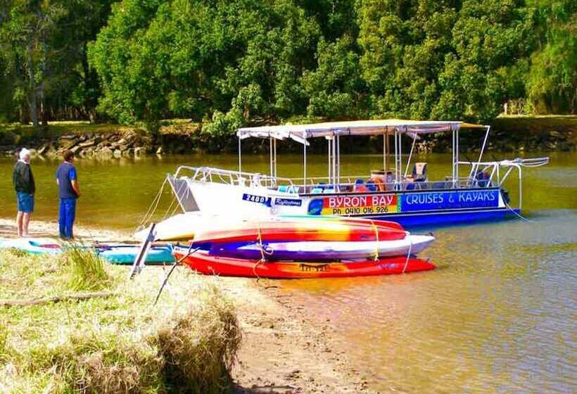 Pensão Aabi's At Byron