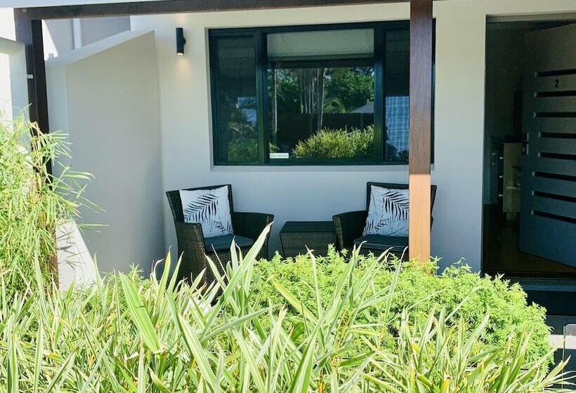 Pensão Aabi's At Byron