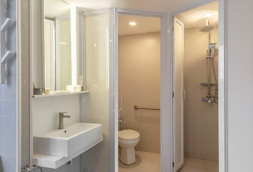 Selah Pods Hotel Manila